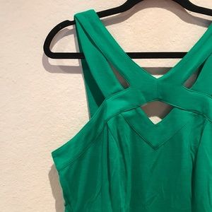 SOLD 💚 Halter-Style Tank 💚